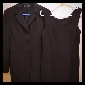 Tahari 2 piece Navy dress suit